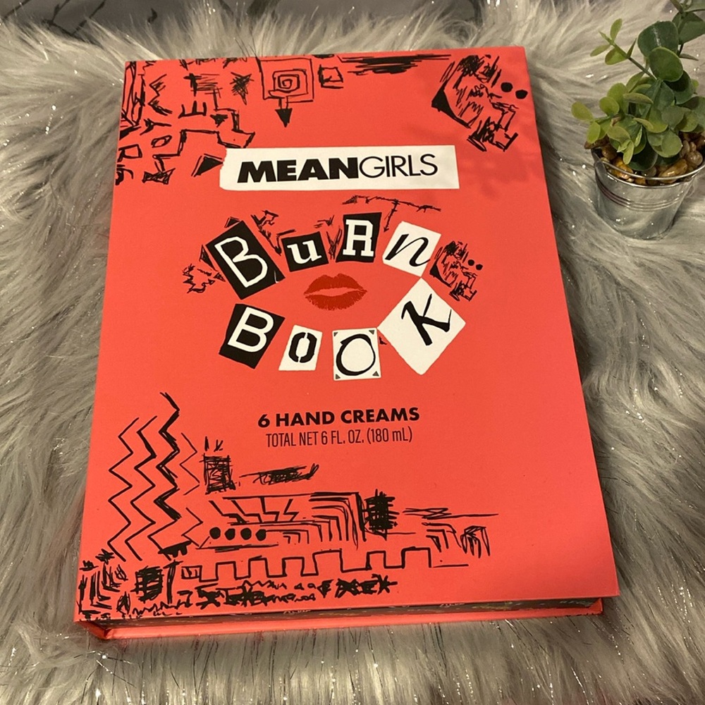 BNWT MEAN GIRLS Burn Book 6 Set of Hand Creams Gift Set